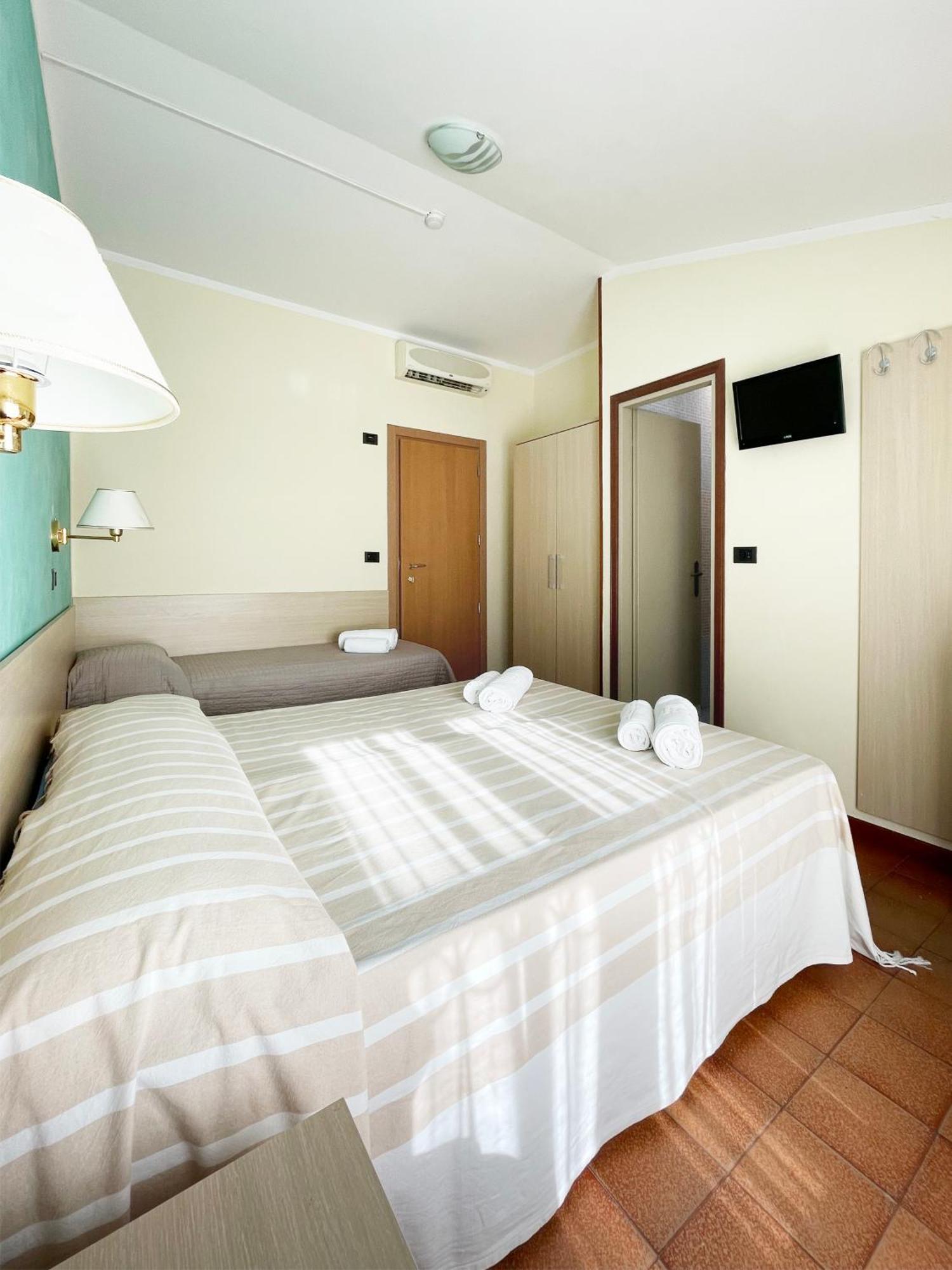 Hotel Reale Rimini Extérieur photo